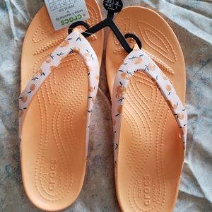 Croc flip flops N.W.T